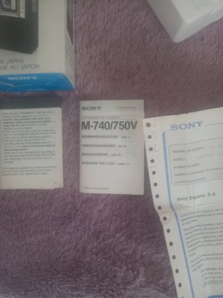 Mini grabadora Sony M-740 con caja