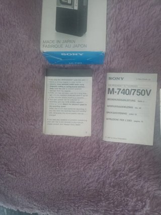 Mini grabadora Sony M-740 con caja