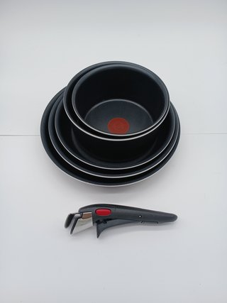 Tefal Ingenio Easy On - Set di 3 Padelle 22/24/26 cm + 2 Coperchi 16/18 cm + Manico removibile, Non adatto per induzione