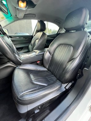 Maserati Ghibli 3.0 V6 BT 330cv RWD
