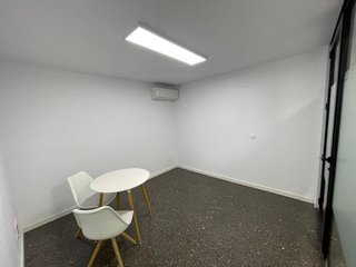 Oficina en alquiler en El Pla del Remei en Valencia
