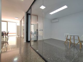 Oficina en alquiler en El Pla del Remei en Valencia