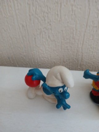 Set 2 Puffi bowling e calciatore ingialliti
