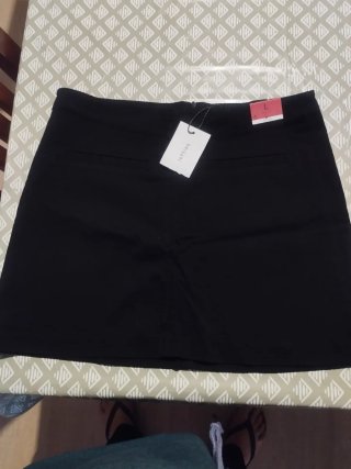 Falda corta Lefties Talla L sin estrenar