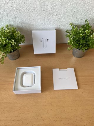 AirPods Apple Brancos