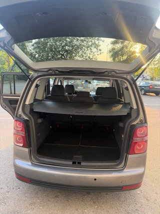 Volkswagen Touran 2011