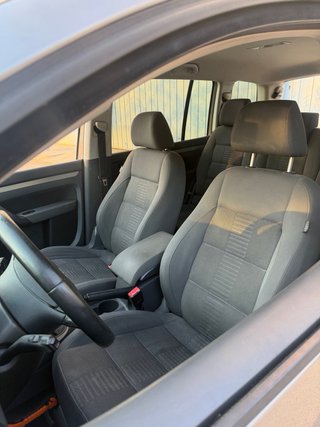 Volkswagen Touran 2011