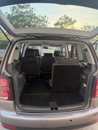 Volkswagen Touran 2011