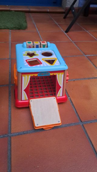 Autobús de actividades para bebé