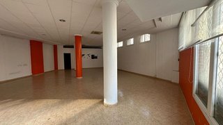 Local comercial en venta en Olesa de Montserrat