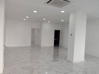 Local comercial en alquiler en El Centre en Esplugues de Llobregat