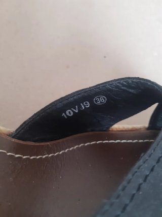 NUEVOS Zapatos tipo sandalias de cuña negros
