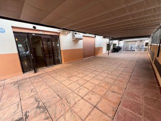 Local comercial en alquiler en Elda