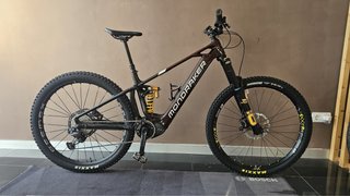 Mondraker CRUSHER RR, km0, como nueva, vinilada