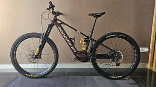 Mondraker CRUSHER RR, km0, como nueva, vinilada