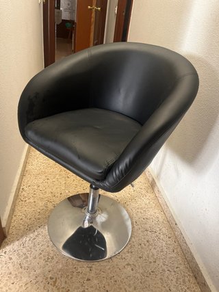 Sillón de peluquería negro