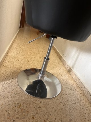 Sillón de peluquería negro