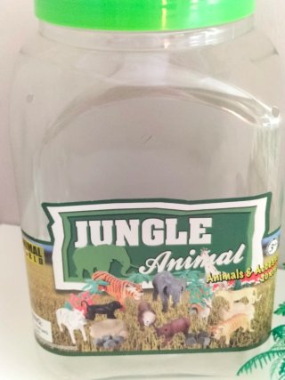 Bote animales jungla 35 piezas