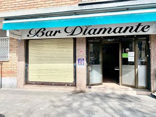 Local comercial en venta en Gavarra en Cornellà de Llobregat