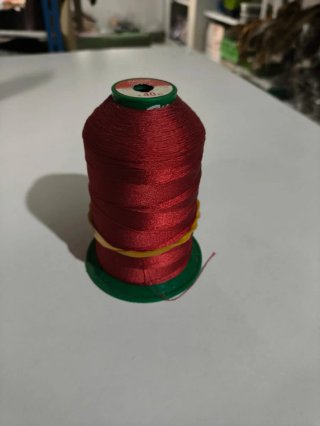 Lote 5 hilos para coser cuero (varios colores)
