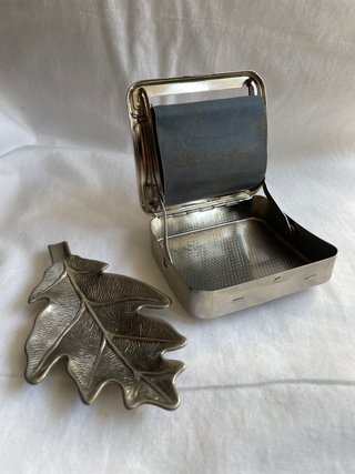Estuche Art Déco y Cenicero Hoja Vintage