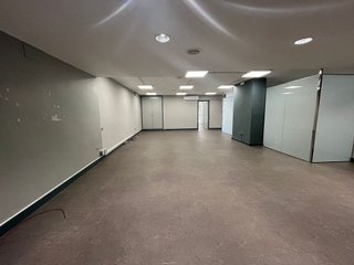 Oficina en venta en Eixample Nord – La Devesa en Girona