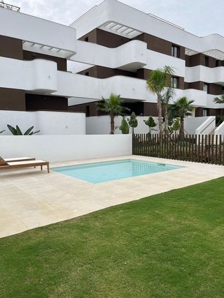 Piso en venta en Puerto - Plaza de Toros en Estepona