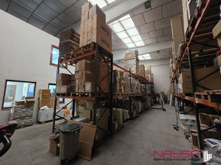 Nave industrial en venta en Adurtza - Aretxabaleta en Vitoria-Gasteiz