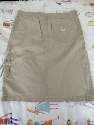 Falda Roxy Beige Cargo. Quicksilver.