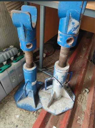 Gatos para bobinas de cable (2 unidades)