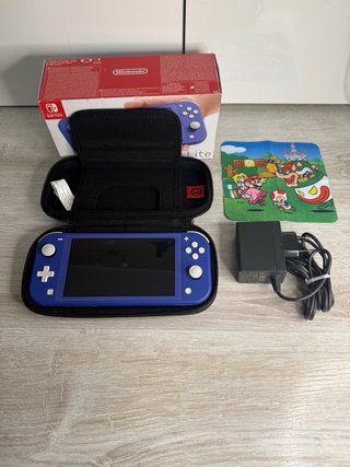 Nintendo Switch Lite Con Scatola e Custodia