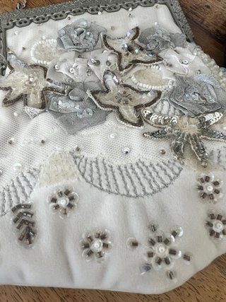 Bolso fiesta vintage plateado y blanco