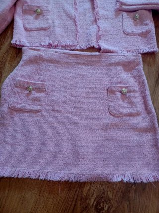 Completo giacca e minigonna rosa Modello "chanel"