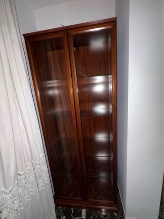 Vitrina madera y cristal
