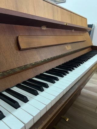 Piano acústico