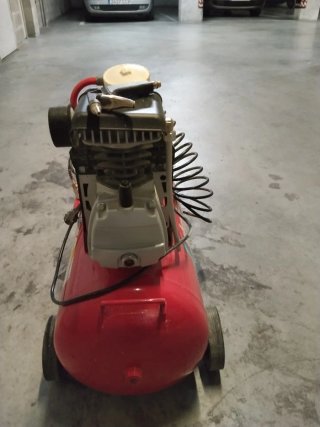 Compresor Stratos 2 hp 50 L Fiaca