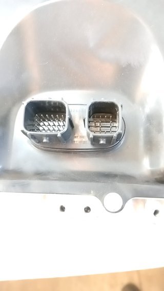 CONVERTIDOR/INVERSOR DE CORRIENTE TOYOTA RAV 931784