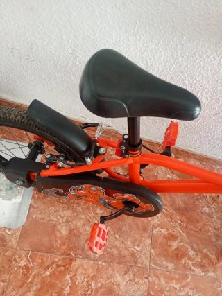 Bicicleta infantil Btwin naranja