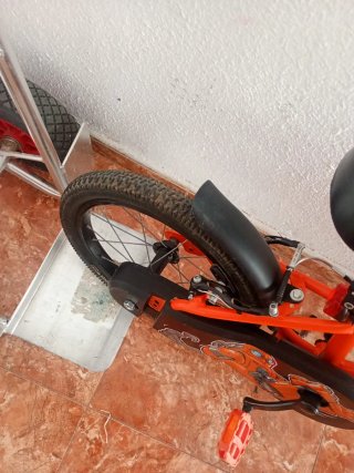 Bicicleta infantil Btwin naranja