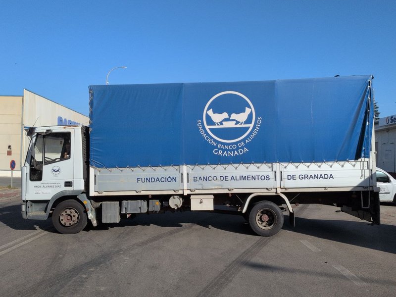 Camión Iveco ML100E18 2002 - foto 1