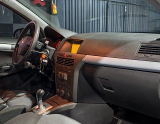 Opel Astra Adaptado 1.6 Automático - 2005