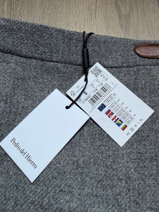 Minifalda Pedro del Hierro gris con flecos