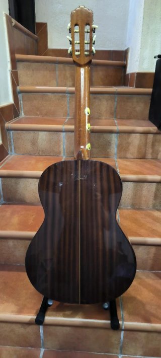 Guitarra Clásica de estudio J. Álvarez v