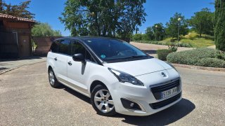 Peugeot 5008 2015