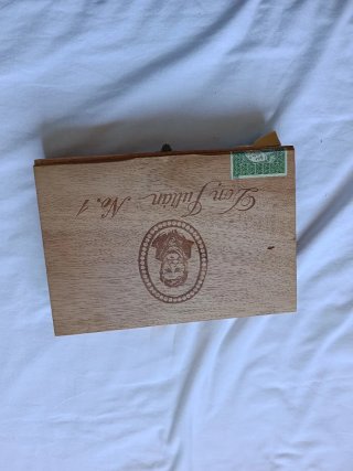 Caja de Vitolas de Cigarros Variadas
