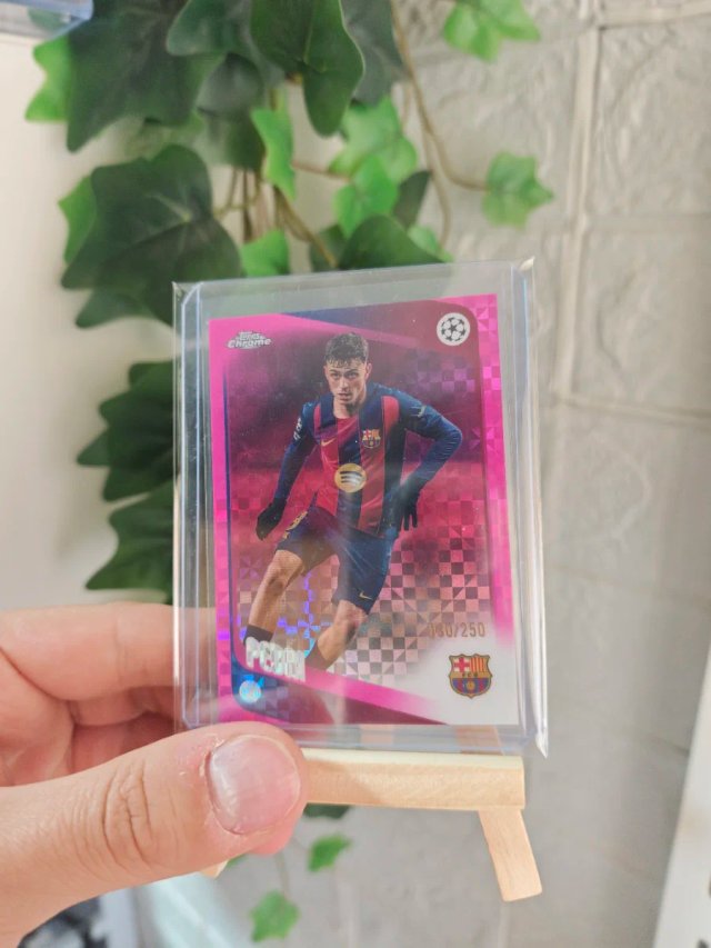 Pedri /250 Topps Chrome