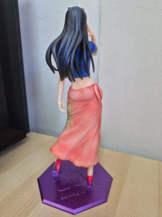 Figura Nico Robin Megahouse