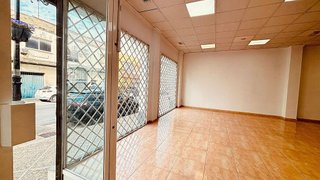Local comercial en venta en La Banda - Campo de Fútbol en Chiclana de la Frontera
