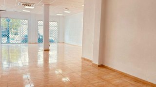 Local comercial en venta en La Banda - Campo de Fútbol en Chiclana de la Frontera