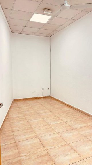 Local comercial en venta en La Banda - Campo de Fútbol en Chiclana de la Frontera